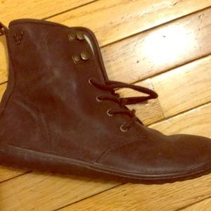 Vivobarefoot boots